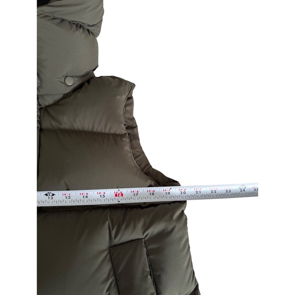 LULULEMON WUNDER PUFF GOOSE DOWN CROPPED HOODIE VEST, Women's Size 4 army  green - Picture 9 of 14